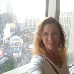 Meet your Posher, Dawn